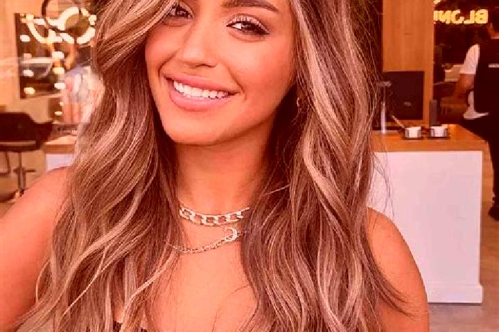 Scarlett, 28, a dark blonde amber-eyed mixed companion based in Pretzier. Offering CIM, Erotic Massage, GFE, Couples. Available for incall and outcall, overn...