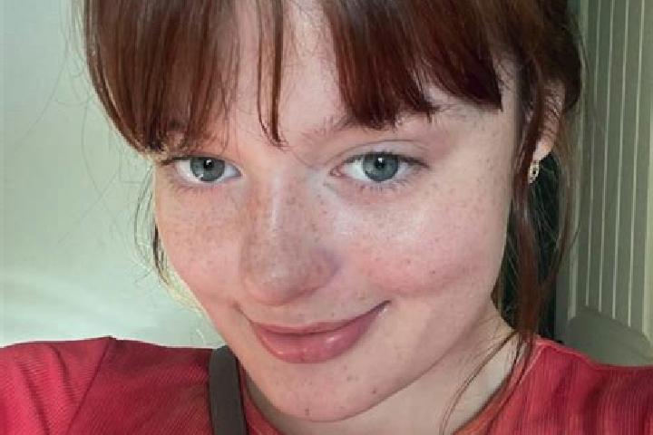 Scarlett, 28, a red blue-eyed indian companion based in Tharandt. Offering BDSM, Dinner Date, Fetish, Travel Companion. Available for incall and outcall, day...