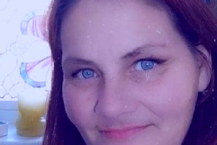 Scarlett, 28, a red dark-eyed mixed companion based in Telcruz. Offering Erotic Massage, Tantra, Domination, Girlfriend Experience, Couples. Available for in...