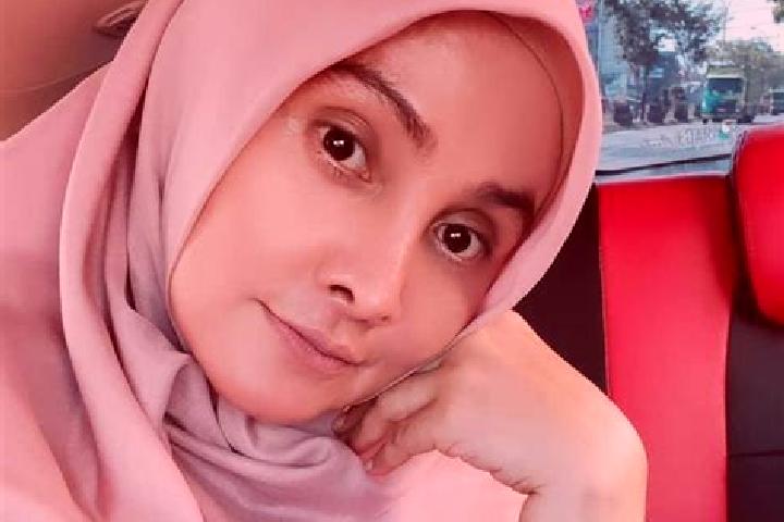 Scarlett, 28 — Escort in Padangpanjang, Indonesia
