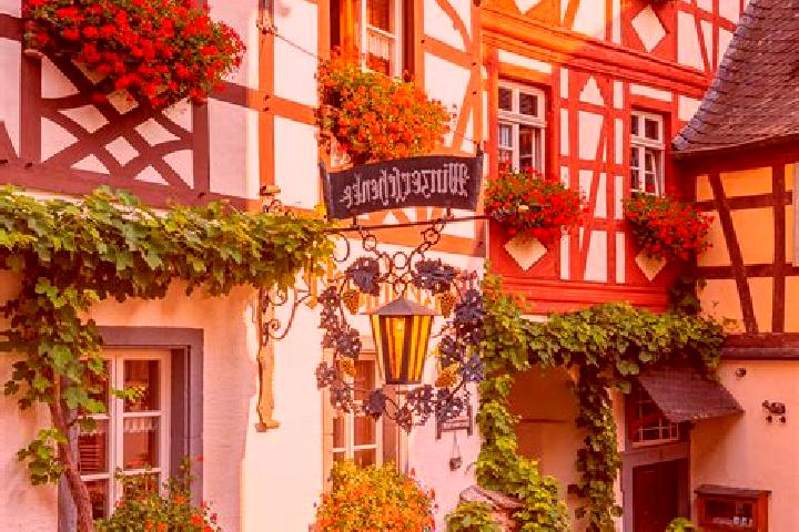 Scarlett, 29 — Escort in Oberdurenbach, Germany