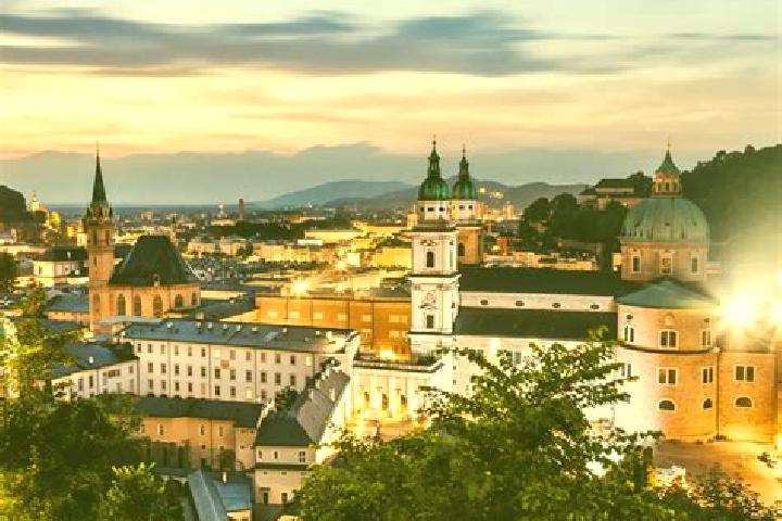 Scarlett, 29 — Escort in Salzburg, Austria