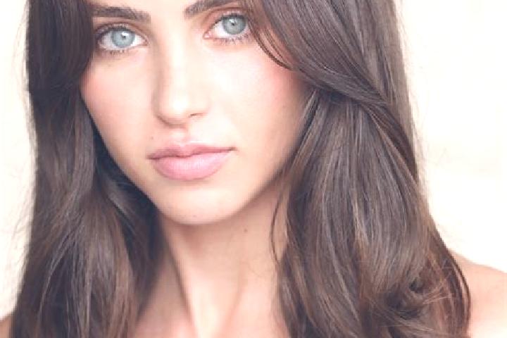 Scarlett, 30, a auburn brown-eyed latina companion based in Osternberg. Offering Prostate Massage, Travel Companion, Roleplay. Available for incall and outca...