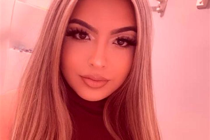 Scarlett, 30, a blonde amber-eyed latina companion based in Moreno. Offering A-Level, Domination, GFE, Prostate Massage. Available for incall and outcall, da...