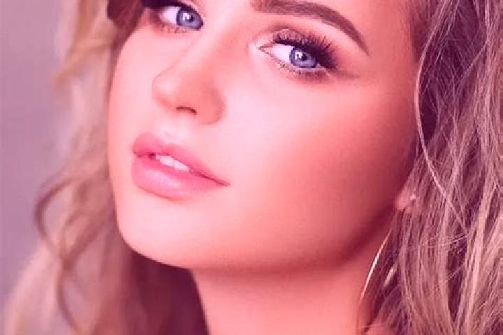 Scarlett, 30, a dark blonde blue-eyed mediterranean companion based in Bandar-e Siraf. Offering Deep French Kissing, Girlfriend Experience, Dinner Date, Mass...