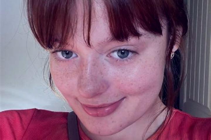 Scarlett, 30, a red blue-eyed mediterranean companion based in Brouilla. Offering Dinner Date, BDSM, Erotic Massage, Roleplay. Available for incall and outca...
