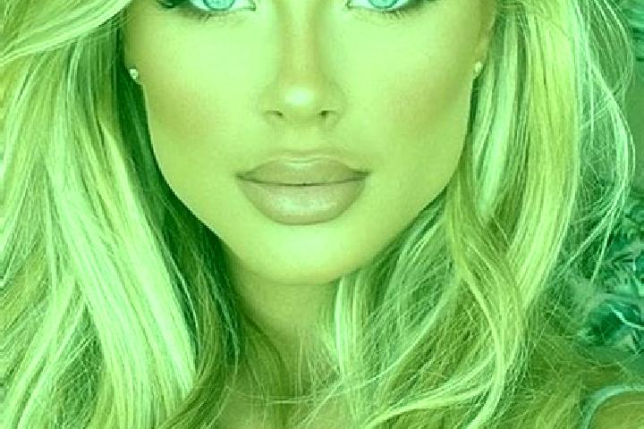 Scarlett, 31, a blonde blue-eyed latina companion based in Valparaiso. Offering Erotic Massage, Couples, 69. Available for incall and outcall, day and evenin...