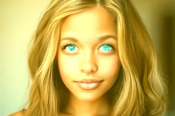 Scarlett, 31, a dark blonde blue-eyed mixed companion based in Qahurt. Offering GFE, OWO, 69. Available for incall and outcall, overnight bookings available.
