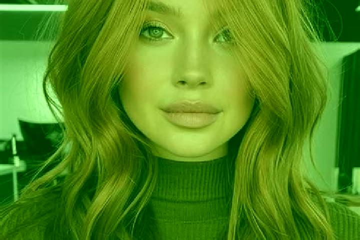 Scarlett, 32, a auburn grey-eyed european companion based in Formignana. Offering OWO, Party Girl, Deep French Kissing. Available for incall and outcall, day...