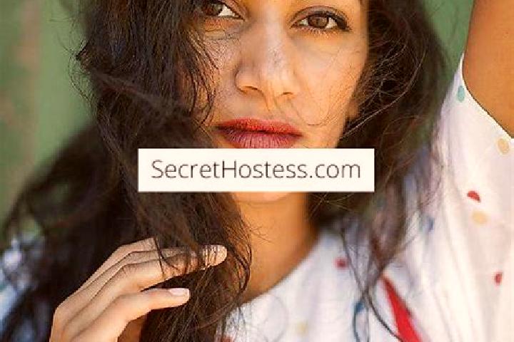 Scarlett, 32, a black brown-eyed asian companion based in Venice. Offering Party Girl, Couples, A-Level, 69, GFE. Available for incall and outcall, day and e...