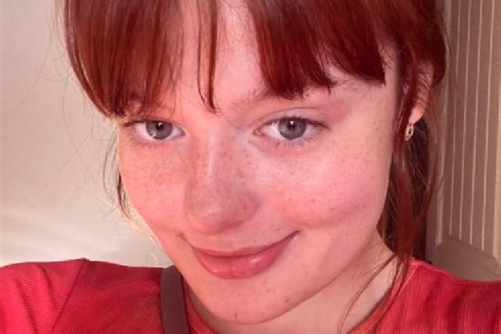 Scarlett, 32, a red green-eyed mediterranean companion based in Pinit. Offering Overnight, Dinner Date, BDSM, GFE. Available for incall and outcall, day and ...