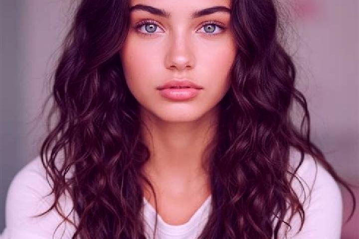 Scarlett, 33, a brunette amber-eyed mediterranean companion based in Cimanggu Girang. Offering Overnight, Travel Companion, Fetish, A-Level, BDSM. Available ...