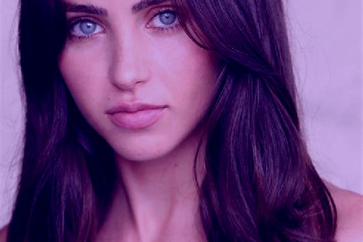 Scarlett, 33, a brunette blue-eyed caucasian companion based in Portosin. Offering A-Level, Couples, Travel Companion. Available for incall and outcall, over...