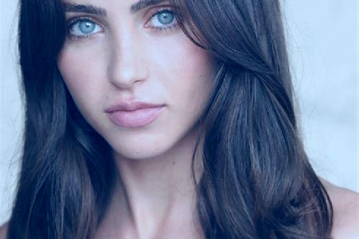 Scarlett, 33, a brunette hazel-eyed caribbean companion based in Cras-sur-Reyssouze. Offering GFE, BDSM, Domination. Available for incall and outcall, day an...