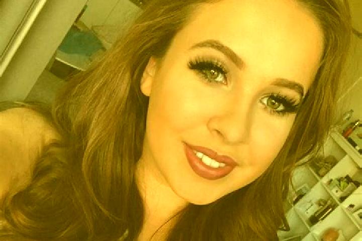 Scarlett, 33, a dark blonde dark-eyed european companion based in Fragneto L Abate. Offering BDSM, Girlfriend Experience, A-Level, CIM, Massage. Available fo...