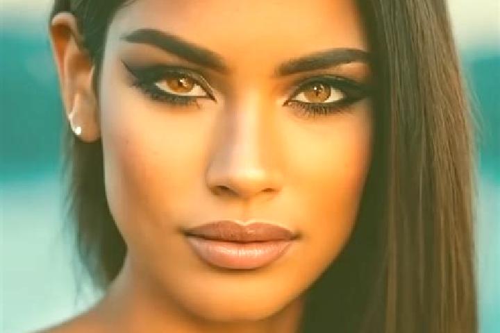 Scarlett, 33, a dark blonde grey-eyed latina companion based in Mensdorf. Offering Travel Companion, Fetish, Party Girl. Available for incall and outcall, da...