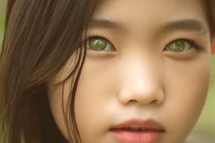 Scarlett, 33, a red green-eyed asian companion based in Cao Phong. Offering Fetish, Tantra, Overnight, Deep French Kissing. Available for incall and outcall,...
