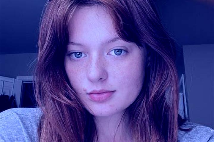 Scarlett, 34, a auburn amber-eyed slavic companion based in Treuen. Offering Roleplay, 69, GFE, Girlfriend Experience. Available for incall and outcall, over...