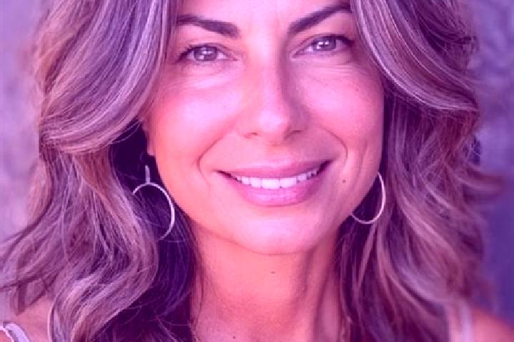 Scarlett, 34, a brunette grey-eyed caucasian companion based in Balanegra. Offering Fetish, Massage, Striptease, Prostate Massage. Available for incall and o...