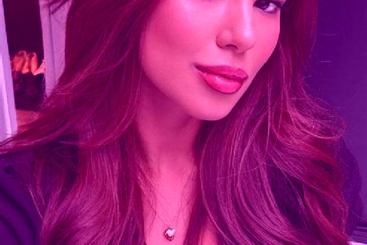Scarlett, 34, a chestnut brown-eyed latina companion based in Seydi. Offering Roleplay, Party Girl, OWO. Available for incall and outcall, overnight bookings...
