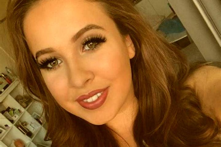 Scarlett, 34, a red brown-eyed slavic companion based in Manola. Offering Domination, Striptease, Prostate Massage. Available for incall and outcall, day and...
