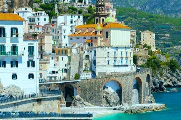 Scarlett, 34 — Escort in Mazzarrone, Italy