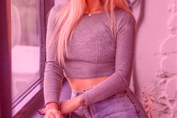 Scarlett, 34 — Escort in Nyzhnii Verbizh, Ukraine