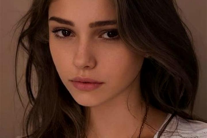 Scarlett, 35, a chestnut dark-eyed slavic companion based in Tintina. Offering CIM, Roleplay, Duos, Couples, BDSM. Available for incall and outcall, overnigh...