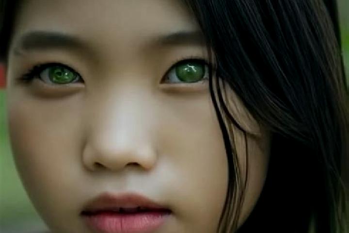 Scarlett, 35, a dark blonde green-eyed asian companion based in Chail. Offering GFE, Domination, OWO, Party Girl. Available for incall and outcall, day and e...