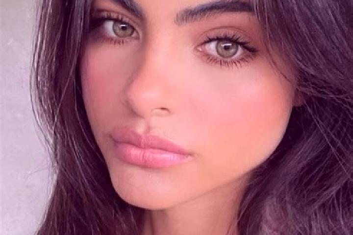 Scarlett, 36, a black hazel-eyed middle eastern companion based in Riviersonderend. Offering GFE, Overnight, Couples, Girlfriend Experience, Fetish. Availabl...