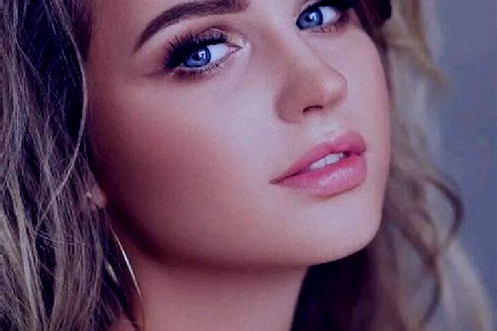 Scarlett, 36, a dark blonde blue-eyed middle eastern companion based in Barrio Lazaro Cardenas (San Rafael). Offering Erotic Massage, Overnight, Prostate Mas...