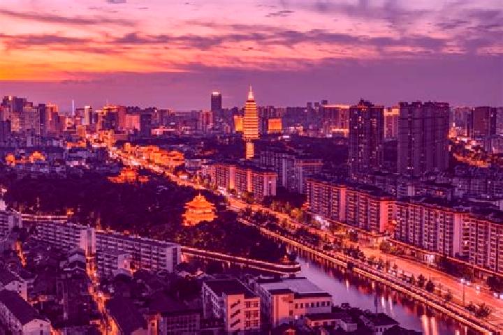 Scarlett, 36 — Escort in Zhongyang, China