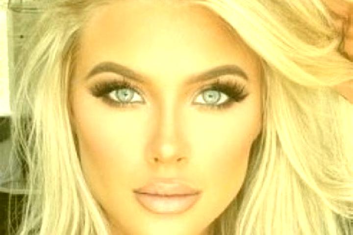 Scarlett, 37, a platinum blonde blue-eyed ebony companion based in Askale. Offering Dinner Date, Erotic Massage, Party Girl. Available for incall and outcall...
