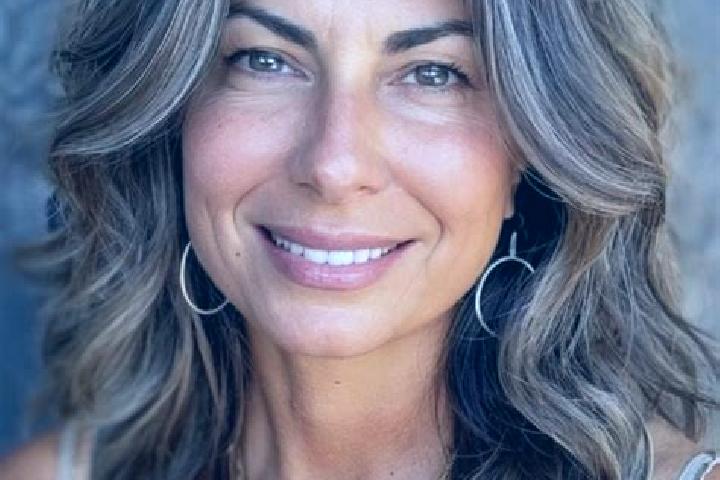 Scarlett, 38, a brunette grey-eyed latina companion based in Erpel. Offering Duos, Striptease, 69, Girlfriend Experience. Available for incall and outcall, d...