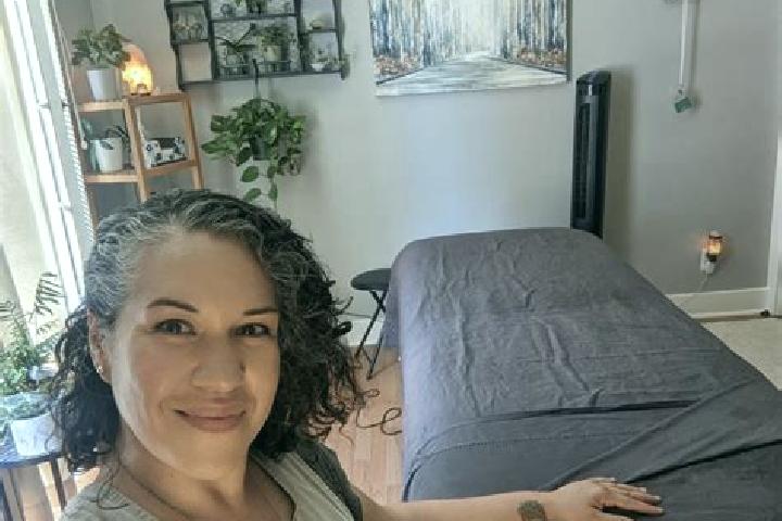 Scarlett, 39, a black grey-eyed ebony companion based in Novi Kozarci. Offering BDSM, Tantra, Erotic Massage. Available for incall and outcall, day and eveni...