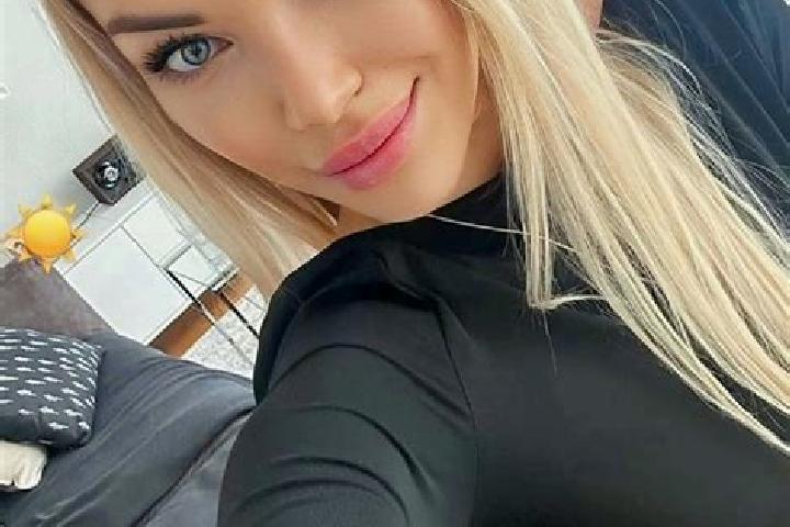 Scarlett, 39 — Escort in Ryzoviste, Czech Republic