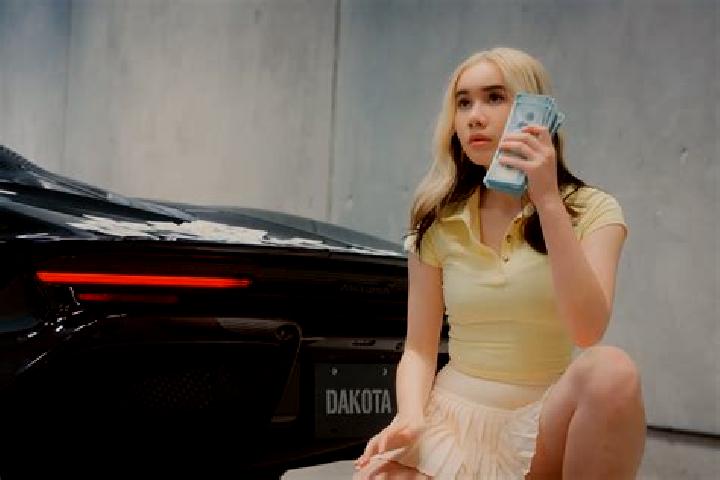 Scarlett, 39 — Escort in Tay Tra, Vietnam