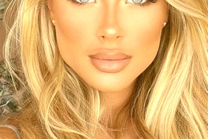 Sienna, 20, a blonde blue-eyed latina companion based in Alci. Offering CIM, 69, A-Level. Available for incall and outcall, overnight bookings available.