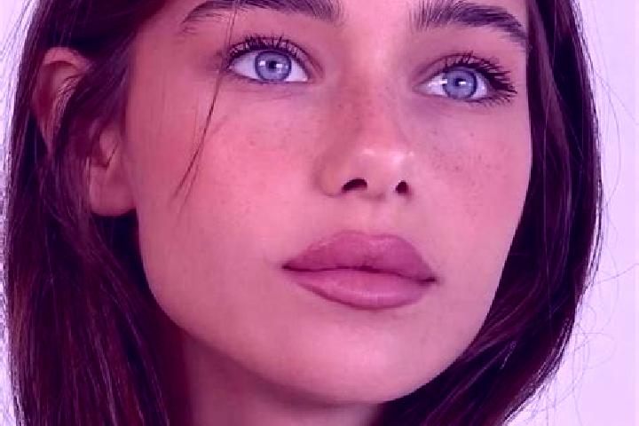 Sienna, 20, a brunette brown-eyed mediterranean companion based in Kutoarjo. Offering Tantra, 69, Massage. Available for incall and outcall, overnight bookin...