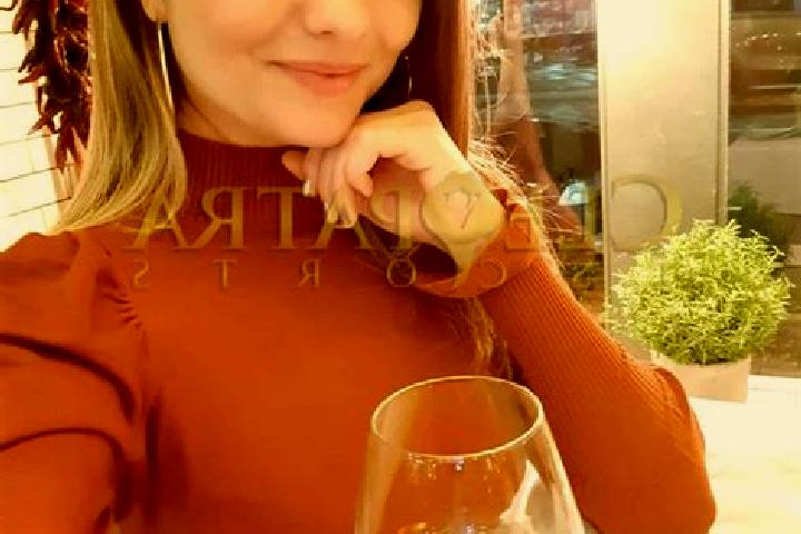 Sienna, 20, a red dark-eyed slavic companion based in Villefranche-sur-Saone. Offering Prostate Massage, OWO, Party Girl, Tantra. Available for incall and ou...
