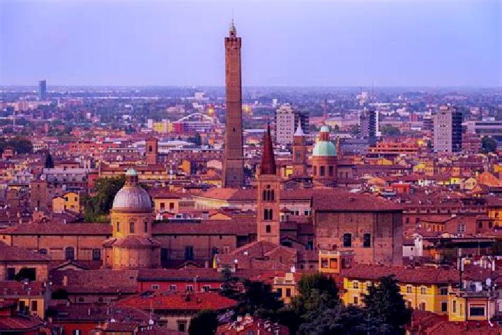 Sienna, 20 — Escort in Volongo, Italy