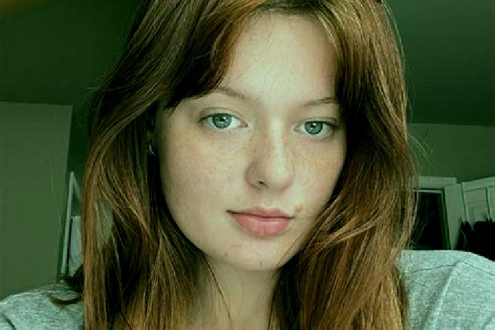 Sienna, 21, a auburn amber-eyed mixed companion based in Tutova. Offering Tantra, OWO, Overnight, Dinner Date. Available for incall and outcall, day and even...