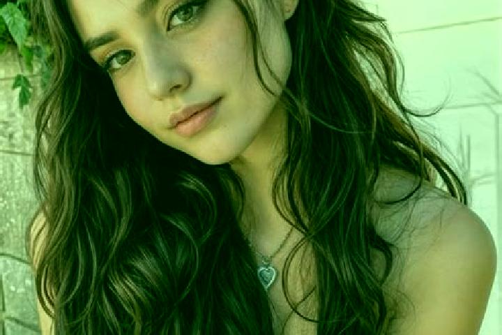 Sienna, 21, a auburn hazel-eyed middle eastern companion based in Patyod. Offering Domination, Dinner Date, 69. Available for incall and outcall, overnight b...