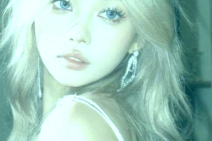 Sienna, 21, a blonde dark-eyed asian companion based in Tarsali. Offering Fetish, Dinner Date, OWO. Available for incall and outcall, day and evening dates.