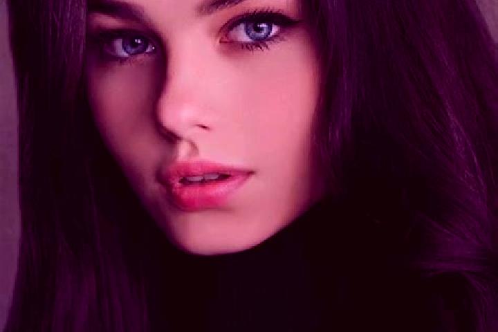 Sienna, 21, a brunette dark-eyed slavic companion based in Barbianello. Offering A-Level, CIM, Tantra. Available for incall and outcall, day and evening dates.