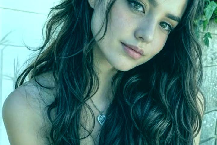 Sienna, 22, a auburn hazel-eyed middle eastern companion based in Sampov Lun. Offering Dinner Date, Massage, Couples, A-Level, Fetish. Available for incall a...