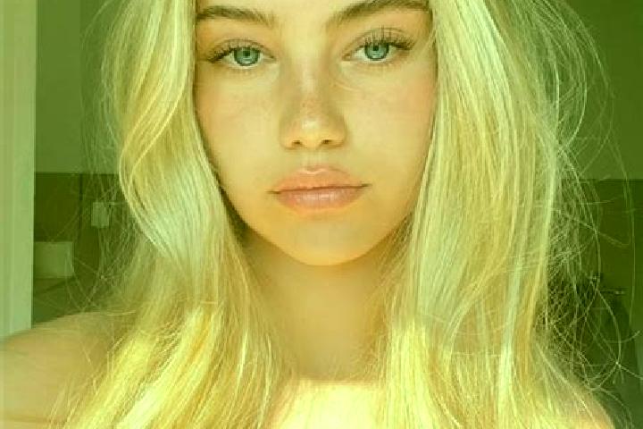 Sienna, 22, a blonde blue-eyed ebony companion based in Sidayu. Offering CIM, 69, Striptease, A-Level. Available for incall and outcall, overnight bookings a...