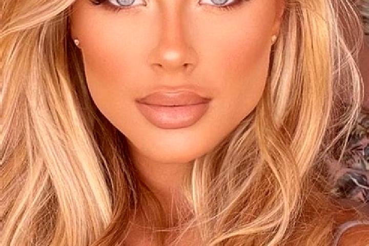 Sienna, 22, a blonde blue-eyed latina companion based in Ciocani. Offering A-Level, GFE, Prostate Massage. Available for incall and outcall, day and evening ...