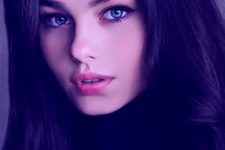 Sienna, 22, a brunette dark-eyed ebony companion based in Dalwallinu. Offering BDSM, Deep French Kissing, Girlfriend Experience, Erotic Massage. Available fo...