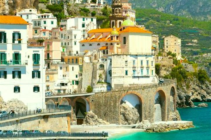 Sienna, 22 — Escort in Tavagnasco, Italy